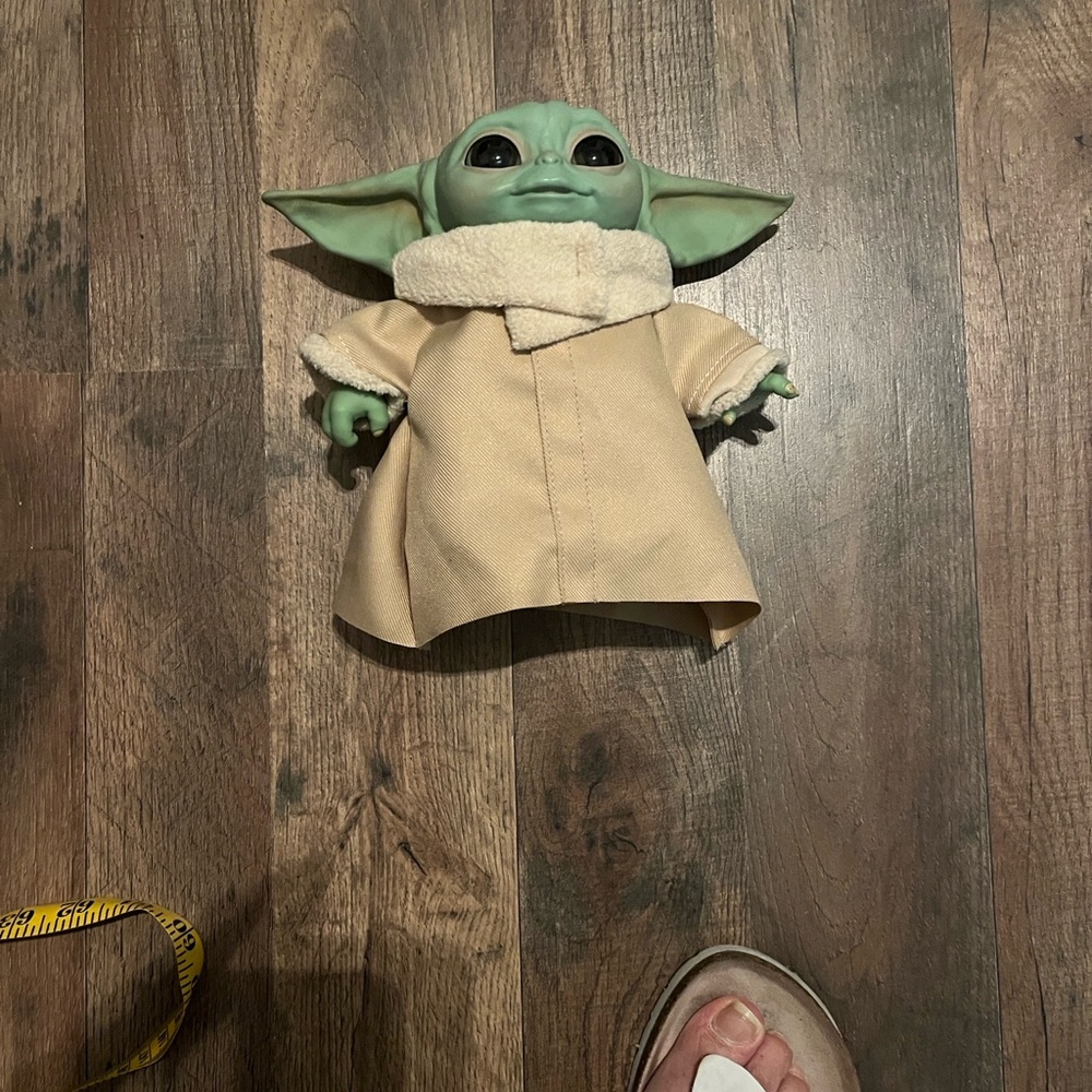 Star war 8 inch hard plastic talking Yoda